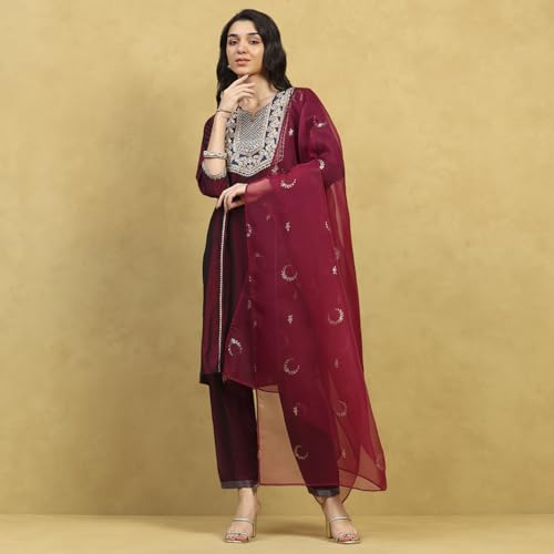 Rangriti Women Wine Polyester Blend Solid Straight Kurta Set_38