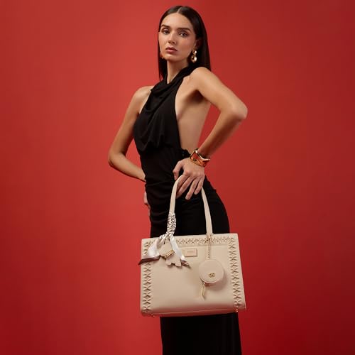 Akiki London Women's Brackley 35 Box Handbag|comes with a Pouch, Scar and Dog Charm|External Pocket|Textured Finish|Womens Handbag for Office