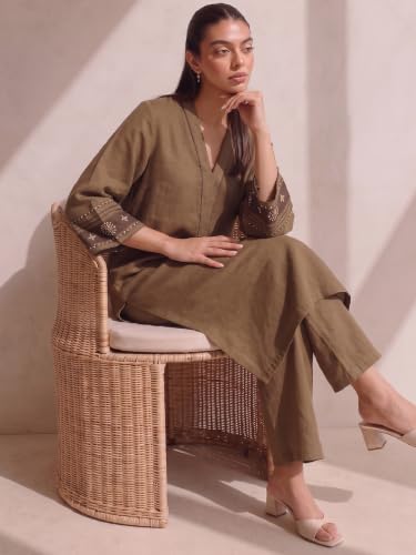 Varanga Women Kurta Trousers Set V Neck Three Quarter Sleeves Cotton Blend