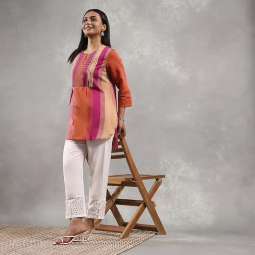 Rangriti Women Fuchsia Viscose Blend Solid Tiered Kurti_32
