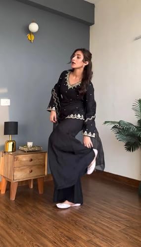 VARNI FABRICS: A lady's First Love Women's Black Crepe Kurti With Dupatta And Palazzo, Gold Zari Work, Ethnic Wear, Festive Occasion (IN, Alpha, M, Regular)
