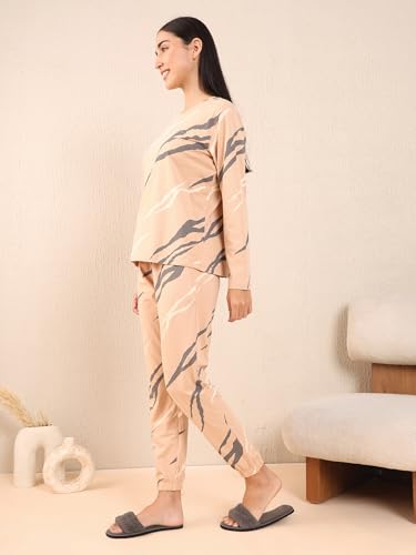 Sweet Dreams Women Printed Pyjama Set (Jogger)