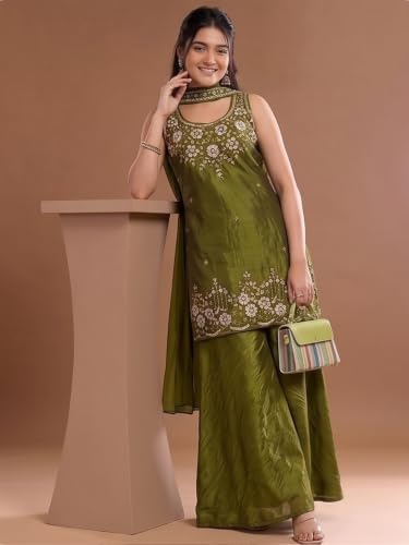 Varanga Women Red A Line Kurta Set Round Neck Sleeveless Chinon Embroidered