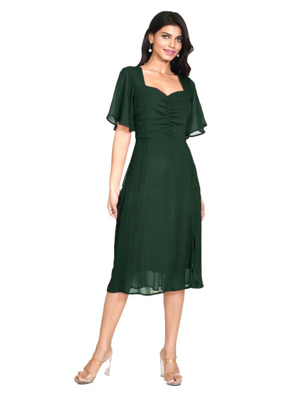 Zink London Women's Bottle Green Solid Short Sleeves Midi Dress