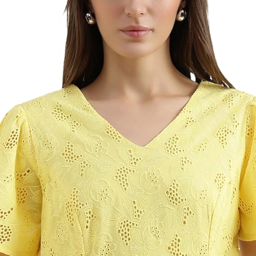 United Colors of Benetton Regular Fit V-Neck Schiffli Embroidered Dress (Size : M) - 26P4WVNDRS83I1G3 Yellow