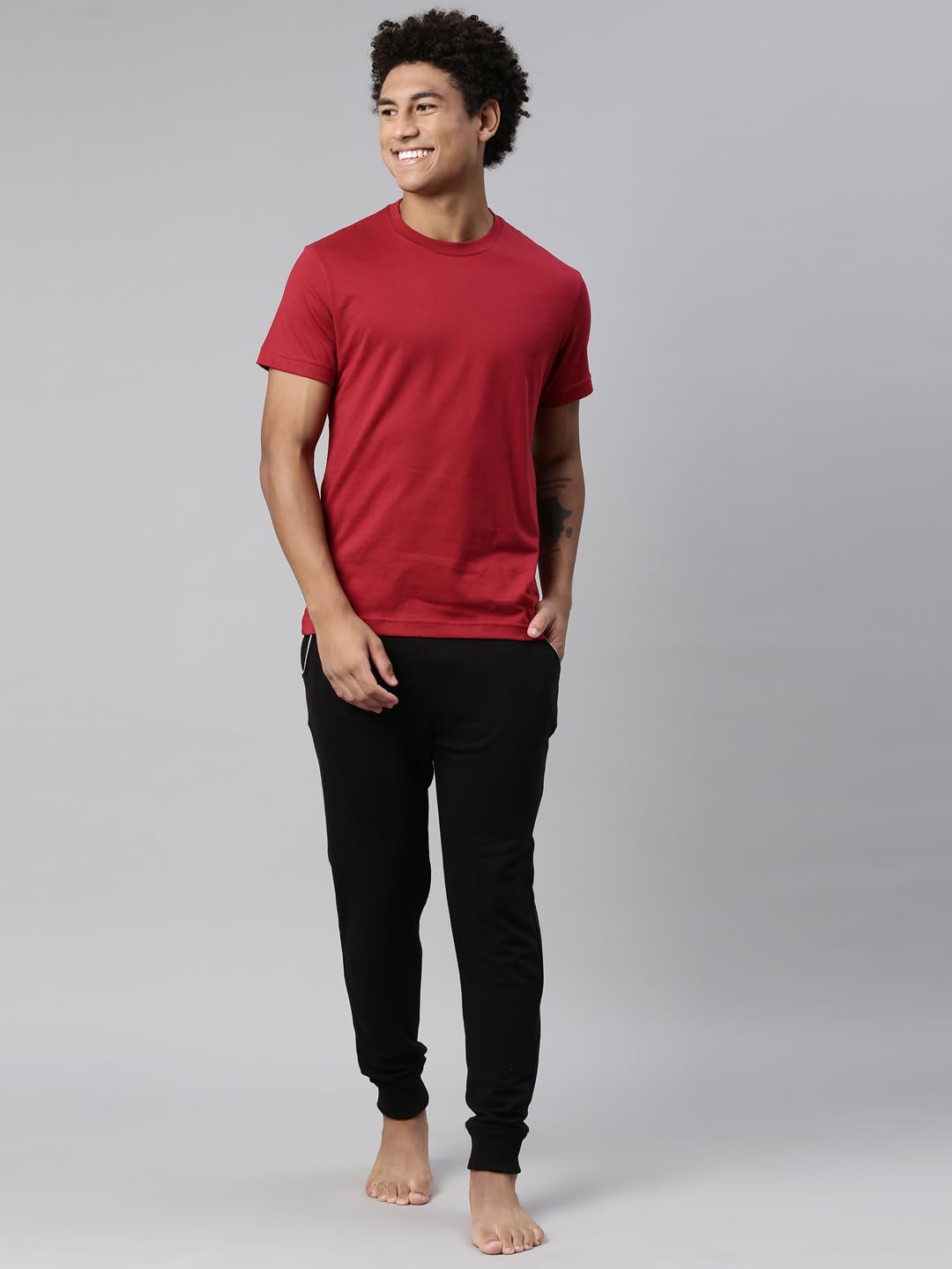 Levi's Men's Plain Regular Fit T-Shirt (PR680913_Red L)