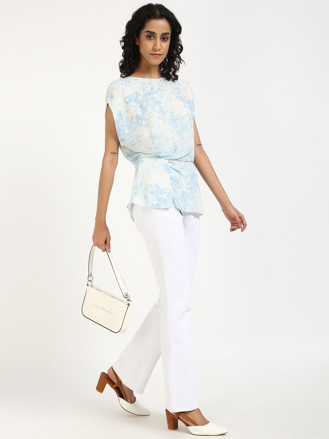 Calvin Klein Jeans Women's 0 Regular Fit T-Shirt