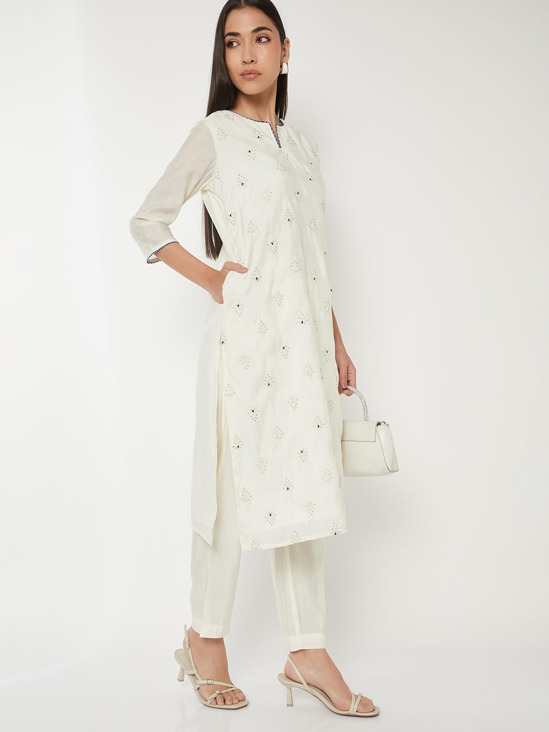 Max Women Embroidered Straight Kurta Set (Off White_XXL)