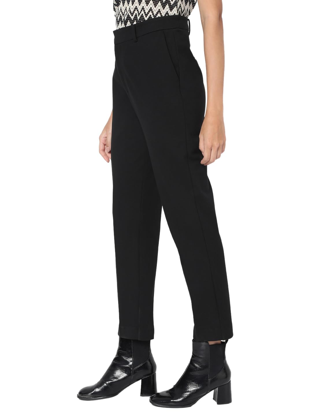 VERO MODA Women's Slim Fit High-Rise Black Trouser