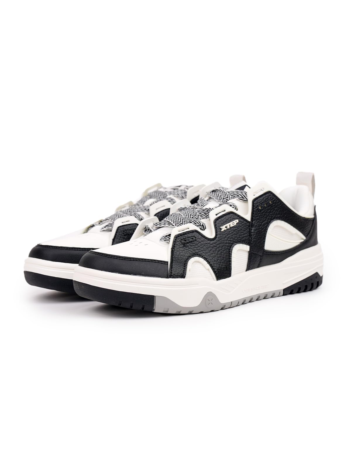 XTEP Skateboarding Shoes for Men's| Lightweight Canvas Sneakers with Strong Grip | Fashionable Street Style Footwear