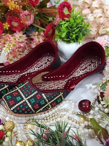 Fulkari Women Black Fantasy Gold Multi Casual Genuine Soft Leather Jutis | Bite and Pinch Free Juttis | Punjabi Jutti | Girl's Office Flat Ladies Mojari | dailywear Ethnic Juti | 38