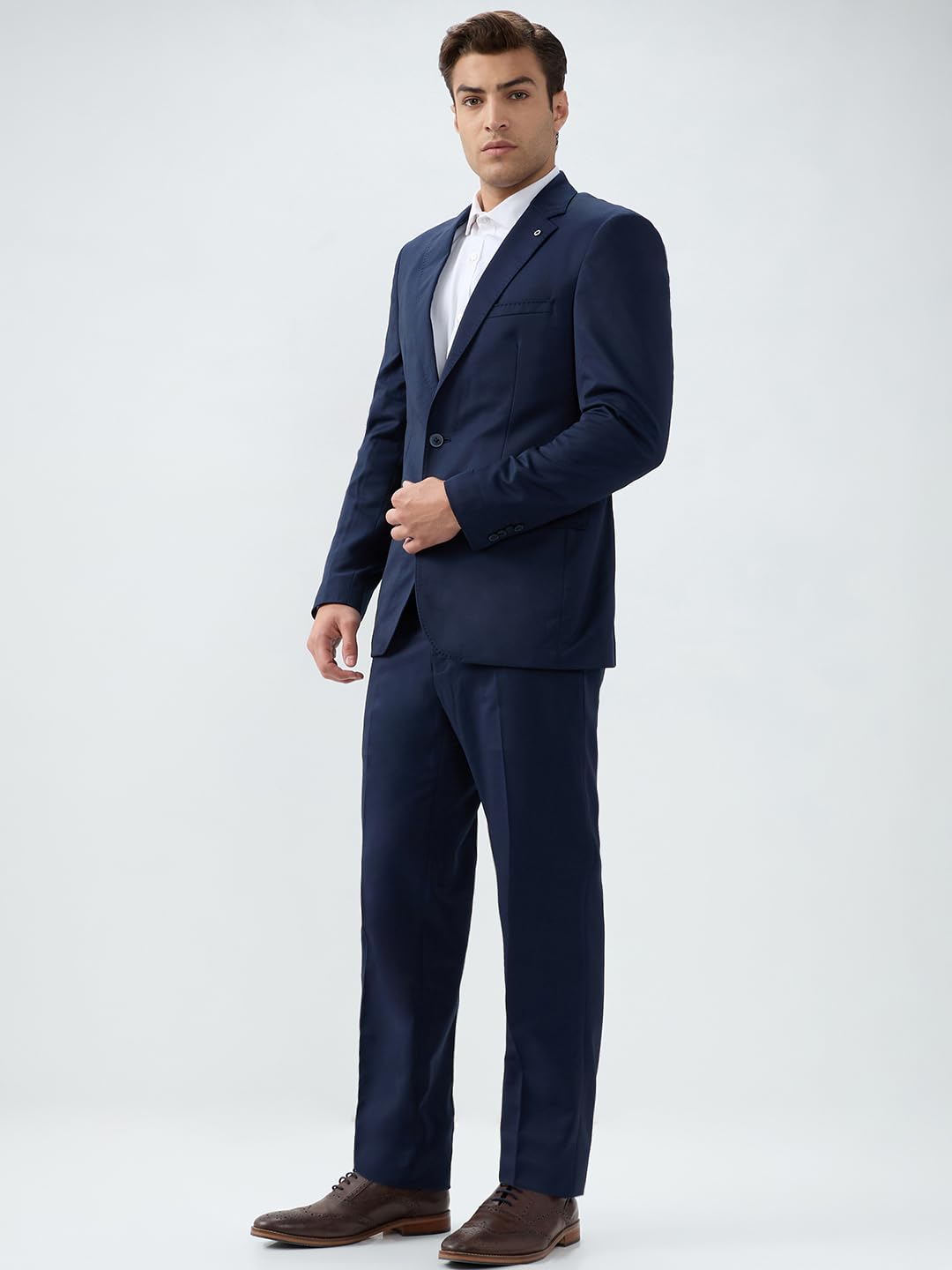 Raymond Men Contemporary Fit Solid Pattern Poly Viscose Blend Notch Lapel Flat Front Formal Suit Dark Blue