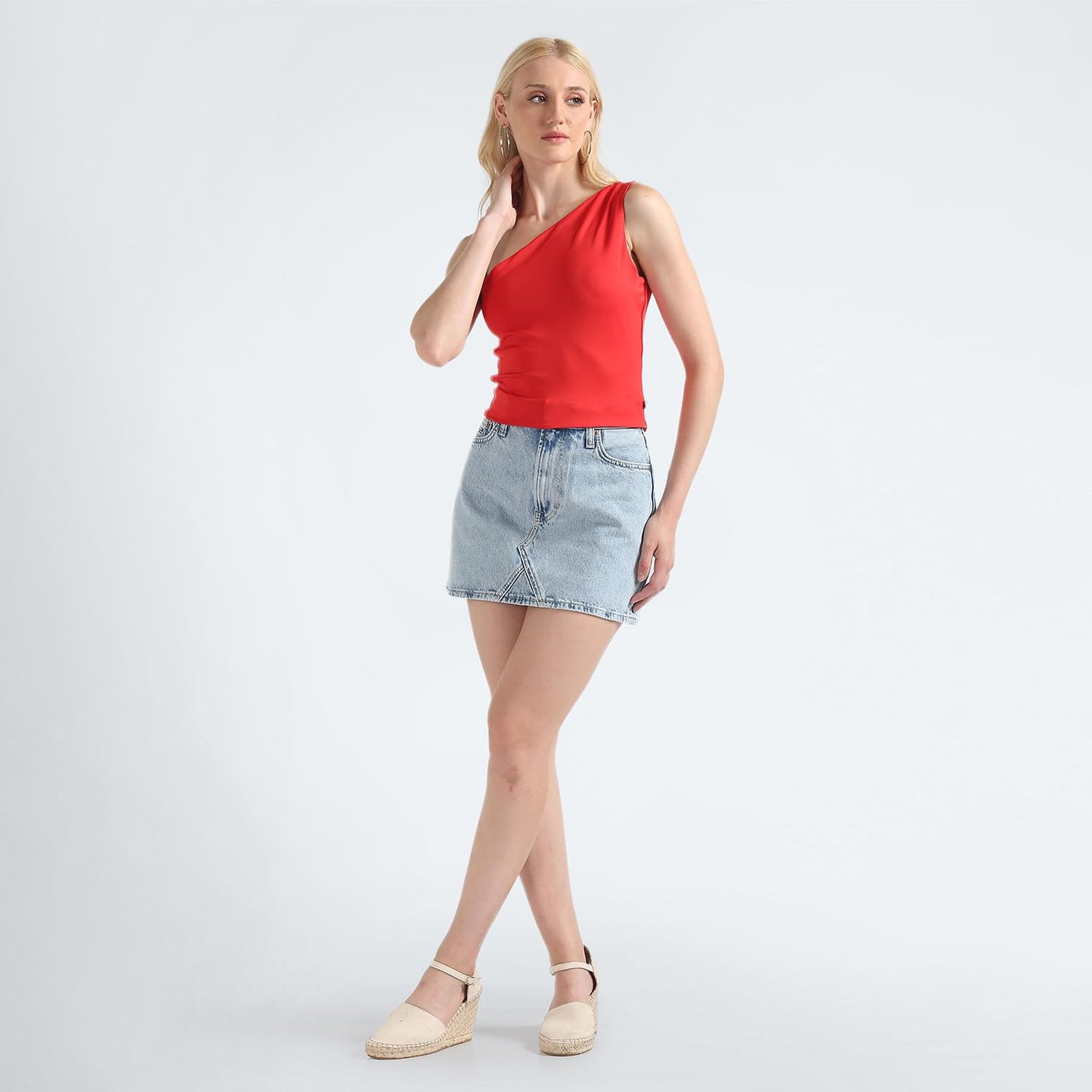 Tommy Hilfiger Polyester Red Solid One Shoulder One Shoulder Women Asymetric Top (L)