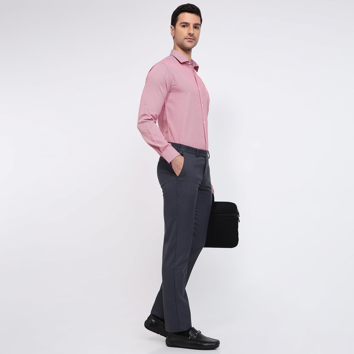 Park Avenue Men Slim Fit Solid Pattern Poly Viscose Blend Flat Front Formal Trouser Dark Blue