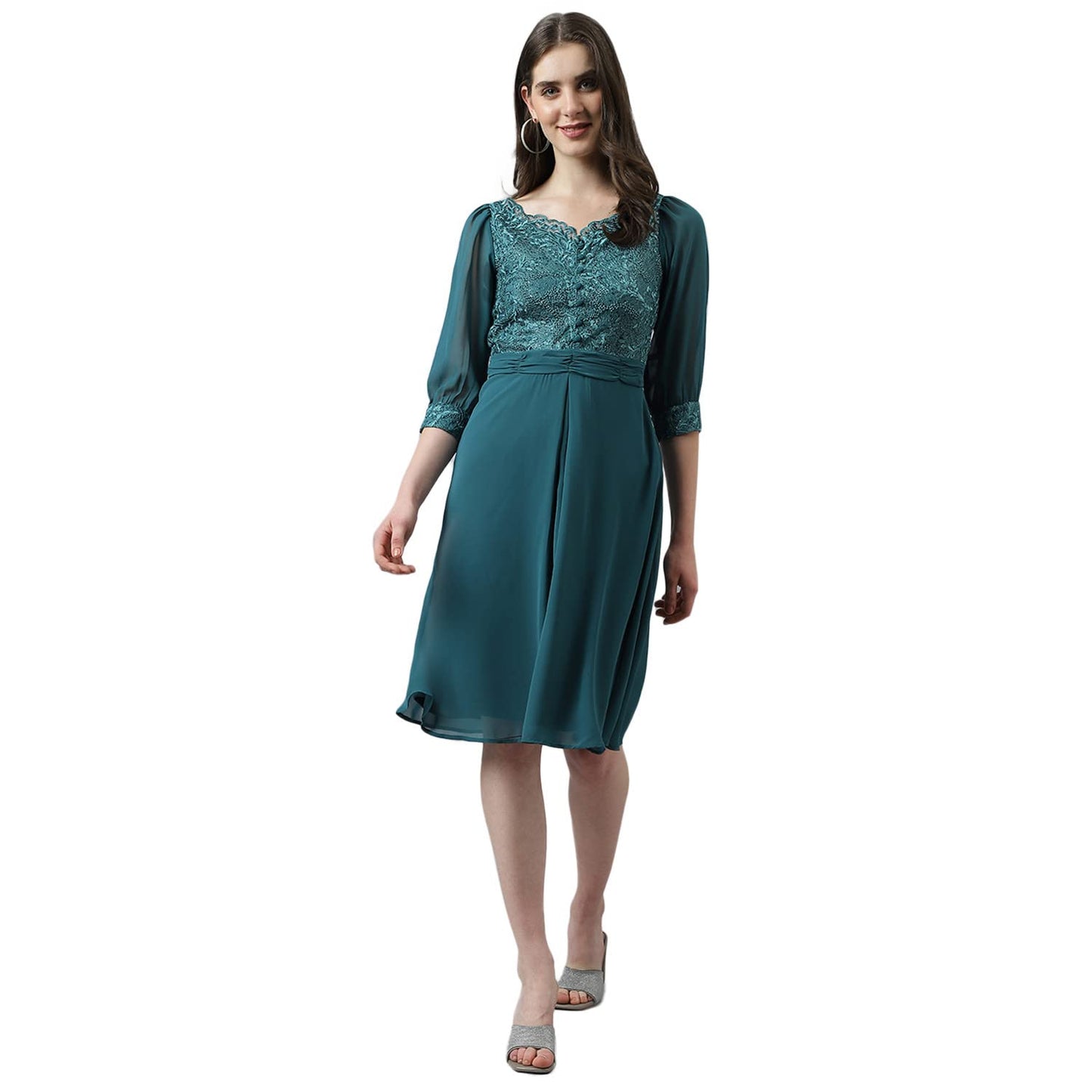 Latin Quarters Women Green Lace Knee Length Dress