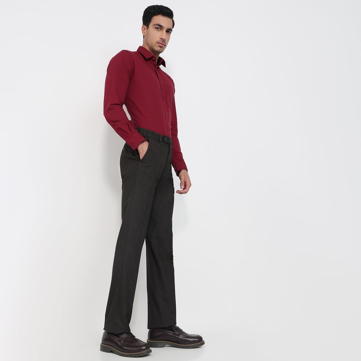 Park Avenue Men Regular Fit Solid Pattern Polyester Blend Flat Front Formal Trouser
