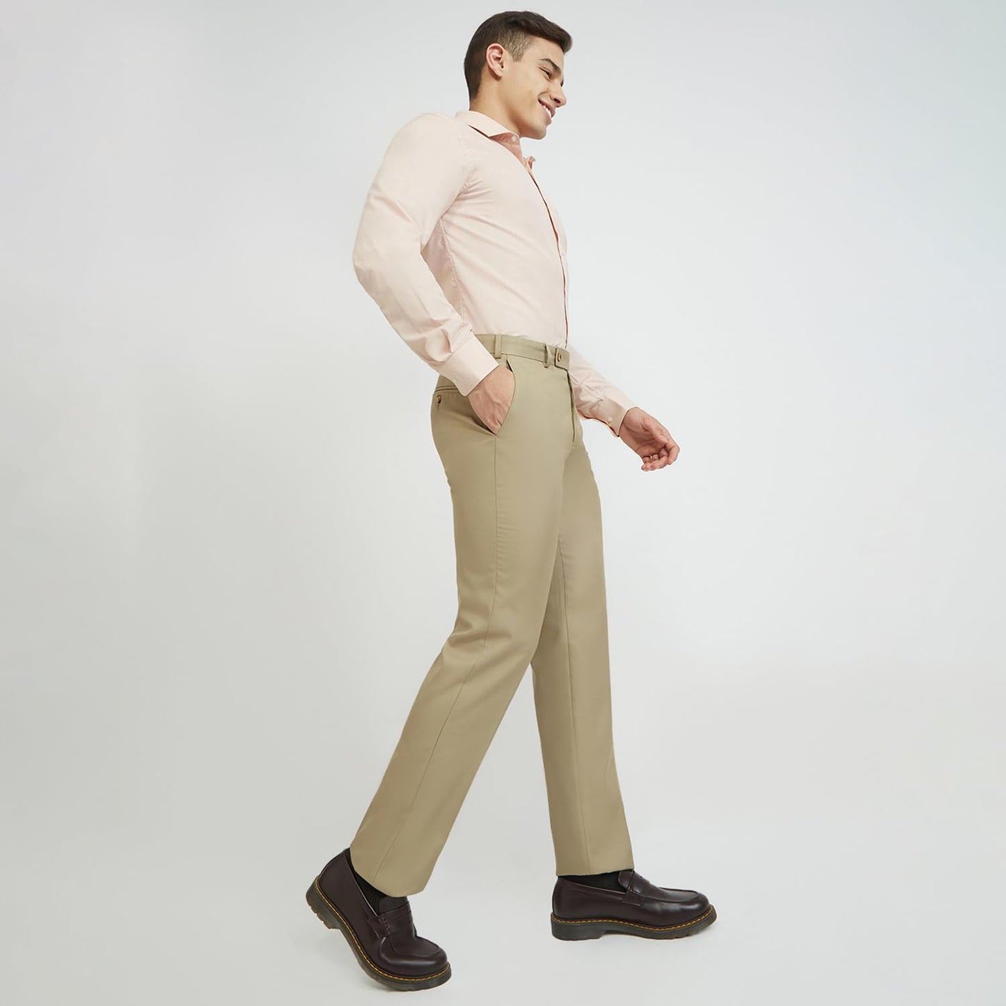 Park Avenue Men's Smart Fit Casual Trousers, Poly-Viscose Blend Structure Pattern, Flat Front, Modern City Casuals | Medium Fawn