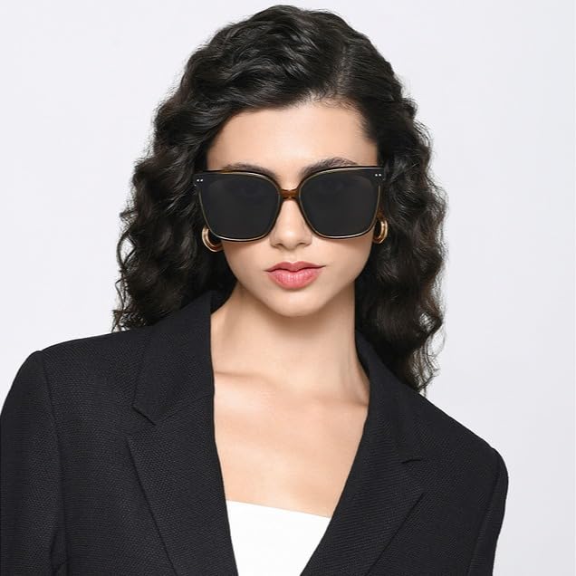 VINCENT CHASE EYEWEAR By Lenskart | Green-Grey Full Rim Square | Stardust | Branded Latest And Stylish Sunglasses | Polarized And 100% Uv Protected | For Women | Large | Vc S16913