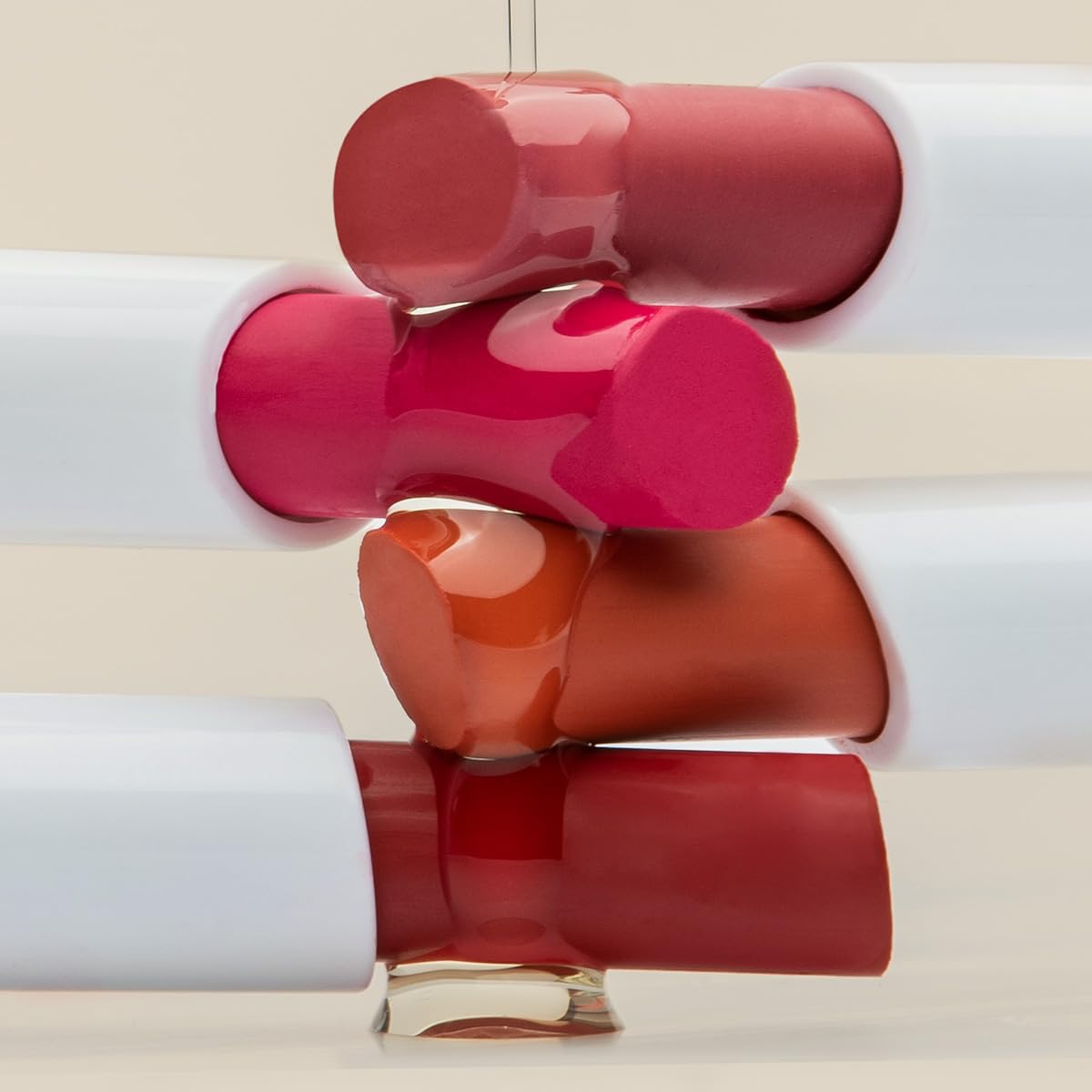 Mamaearth Moisture Matte Longstay Lipstick - Raspberry Scarlet, 2 gm