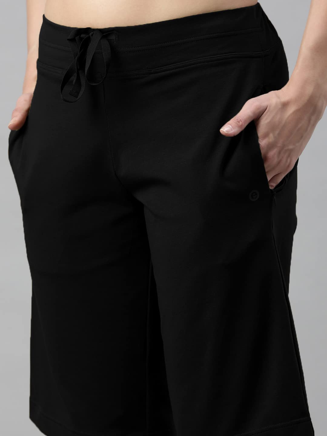 Enamor E044 Essentials Womens City Shorts