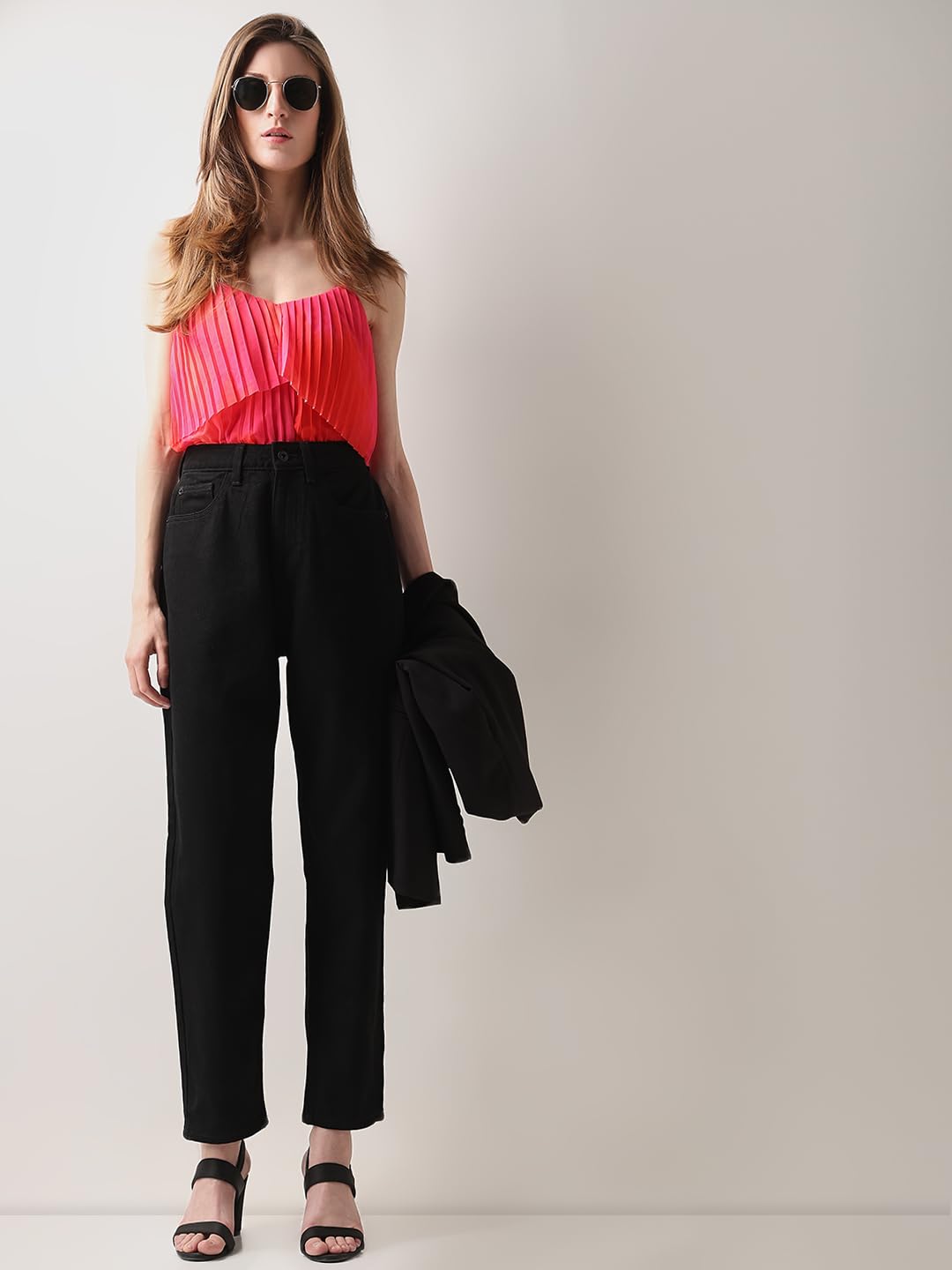 VERO MODA Women's Mom Fit High-Rise Black Jeans