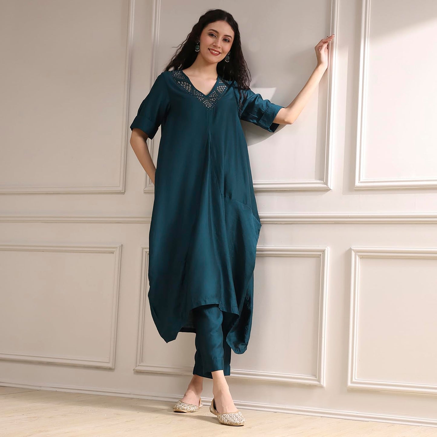 BIBA Women's Rayon Blend Dyed Kurta Set