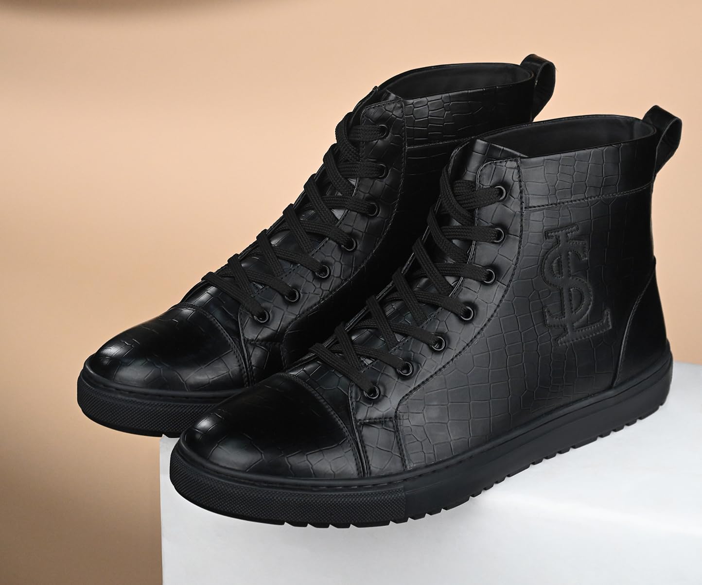 LOUIS STITCH Black Sneaker for Men | Comfortable Sneaker | LSP-SNK-AVI011-JB
