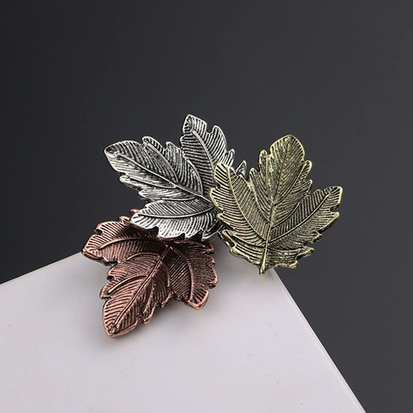 Mahi Mapel Leaf Retro Classic Tricolor Maple Leaf Unisex Brooch/Lapel Pin (BP1101089G)