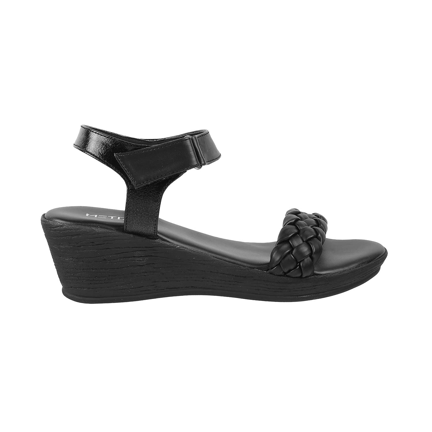 Metro Womens Synthetic Black Sandals