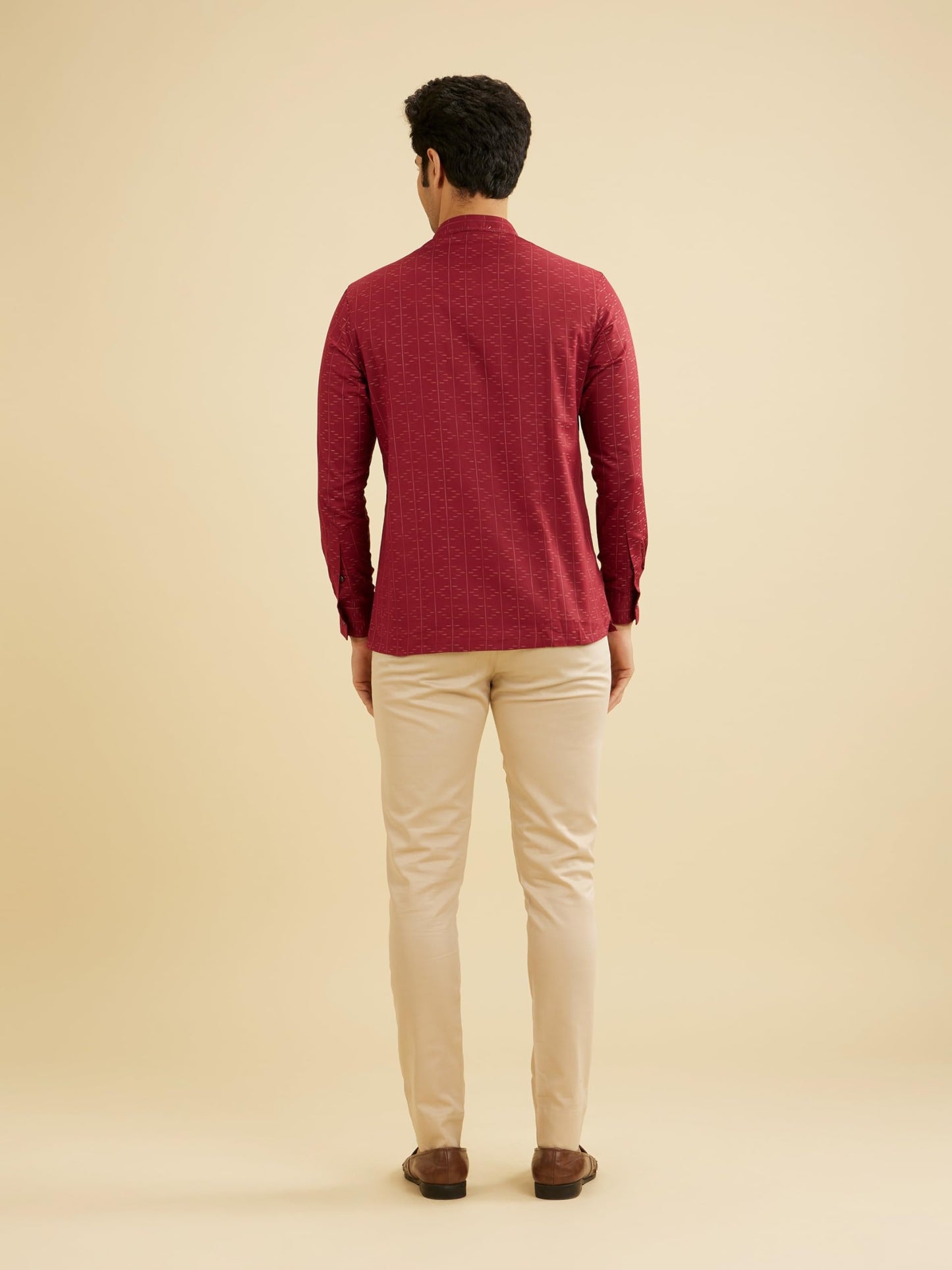 Manyavar Cotton Men's Jacquard Short Kurta (Maroon,L)