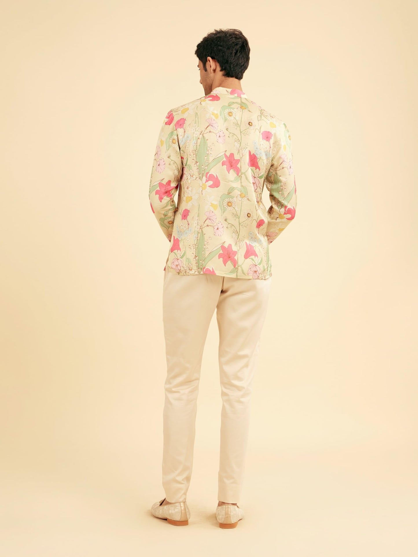 Manyavar Men's Satin Spring Floral Printed Short Kurta (Pista Green,M)