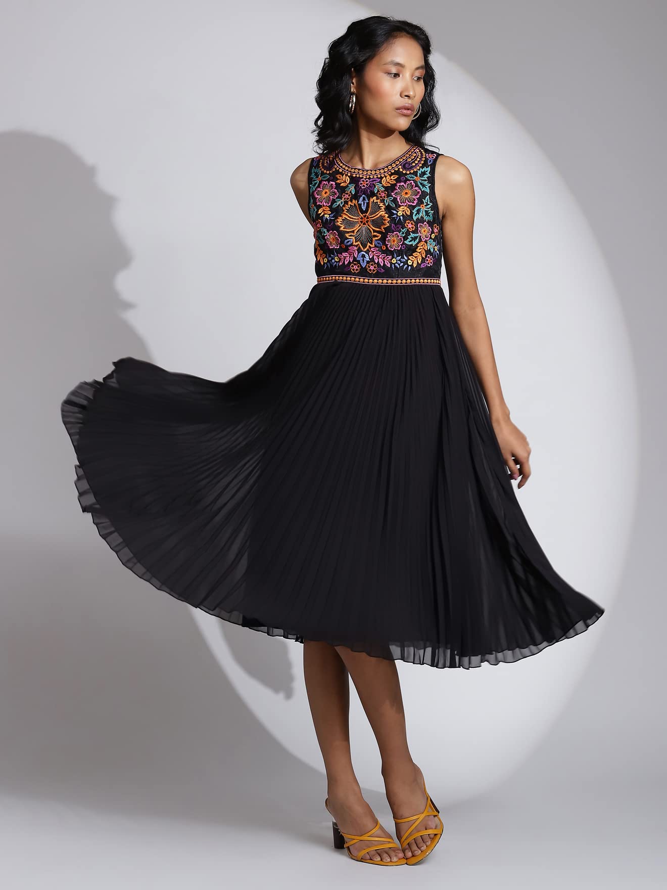 Label RITU KUMAR Round Neck Sleevless Long Dress Black