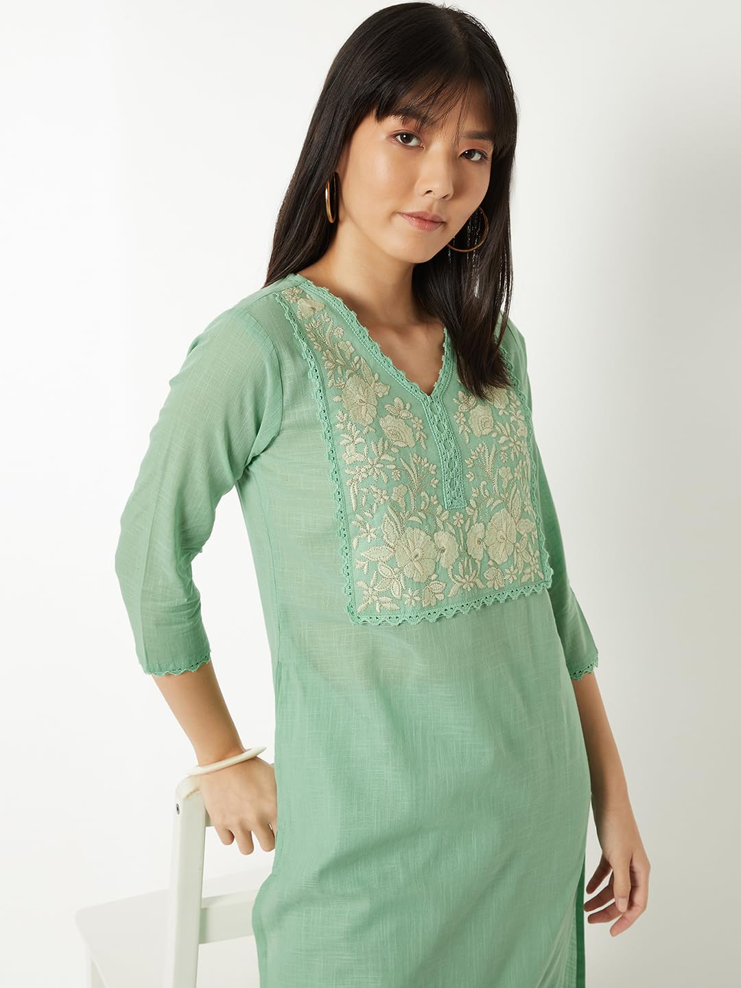 Max Women Embroidered Straight Kurta Set (Green_S)