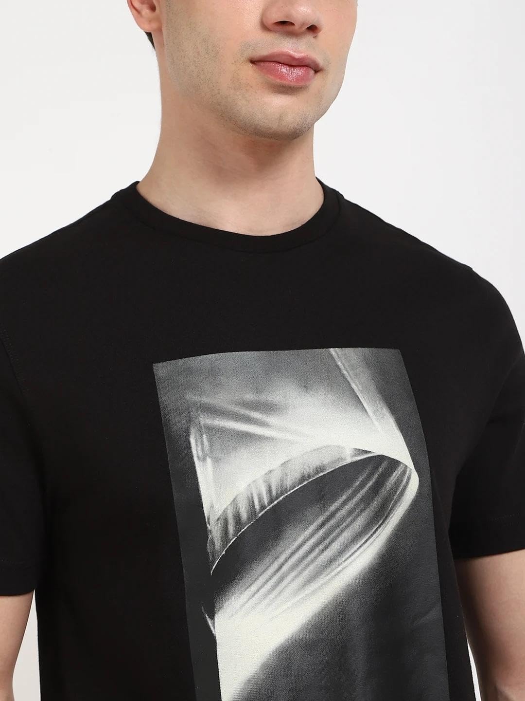 Calvin Klein Jeans Graphic Regular-Fit Cotton T-Shirt