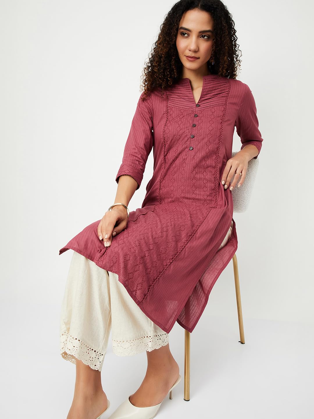 Max Women's Cotton Blend Solid Regular Kurta