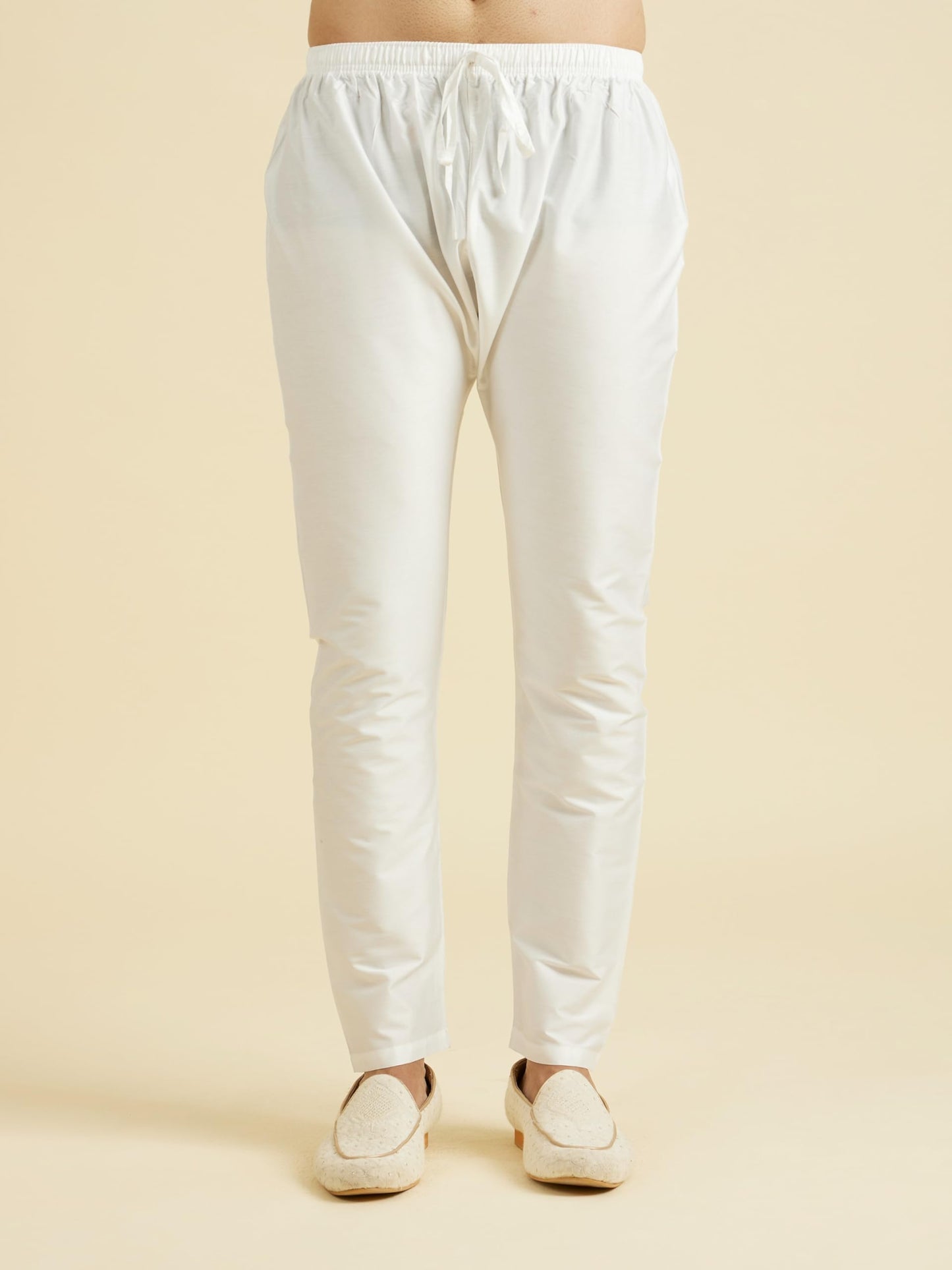 Manyavar Men's Viscose Blend Self Design Kurta Pyjama Set (2pcs)