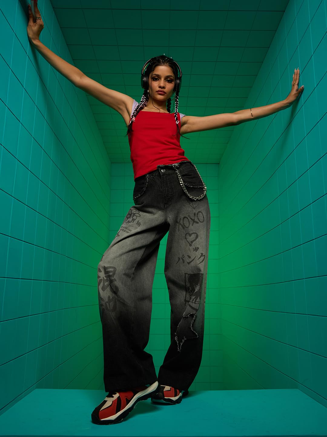 The Souled Store Baggy Denim: Cosmic Queen Women and Girls Buttoned Grey Print and Embellished Cotton Baggy Fit Jeans