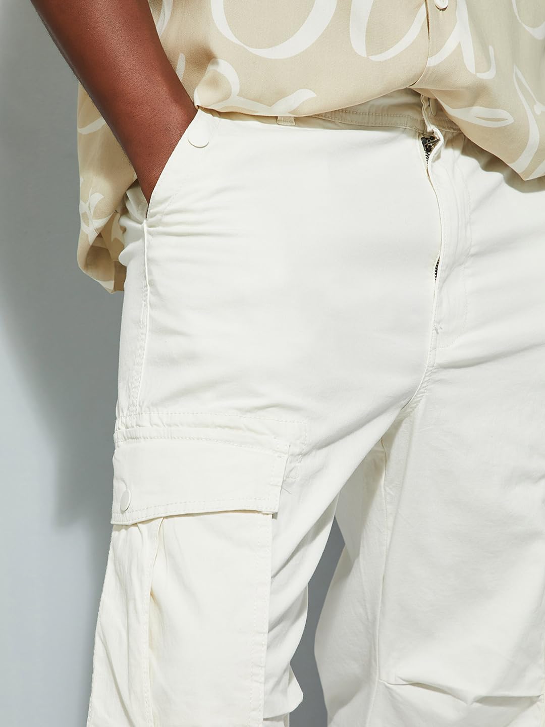 Max Men Mid Rise URB_N Relaxed Fit Parachute Cargo Pants (Off White_34)