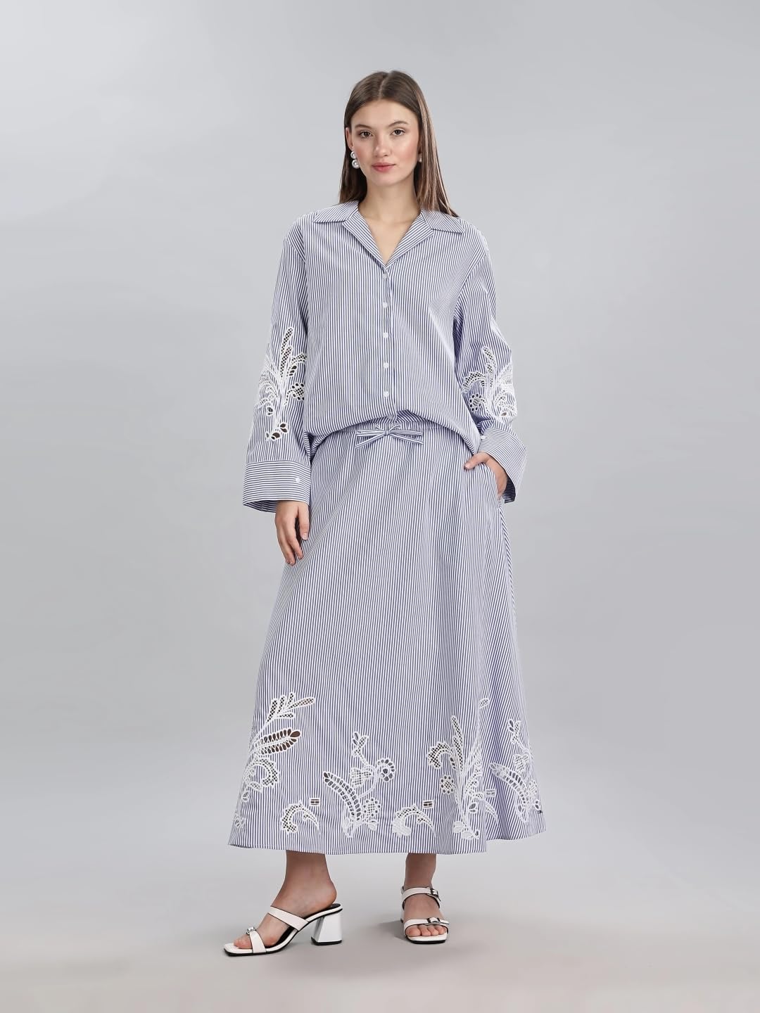 Relaxed Fit Striped Mid Rise Skirt