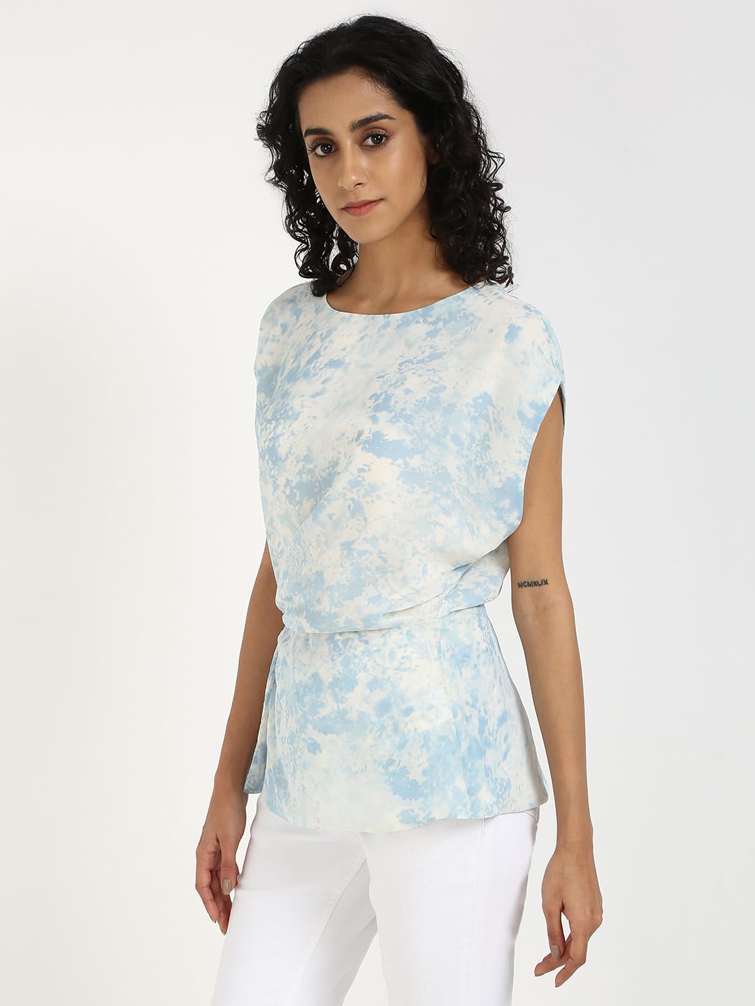 Calvin Klein Jeans Women's 0 Regular Fit T-Shirt