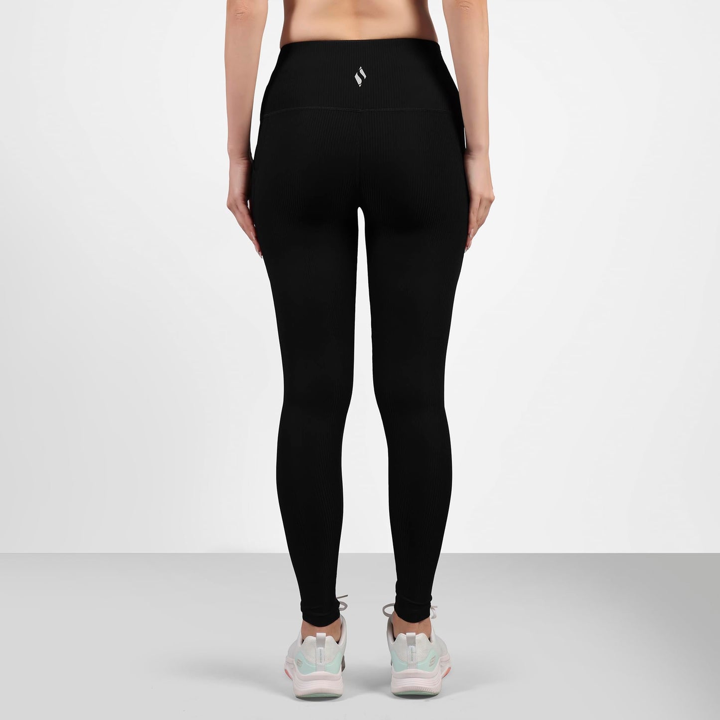 Skechers Women Vertical Pattern Black Leggings