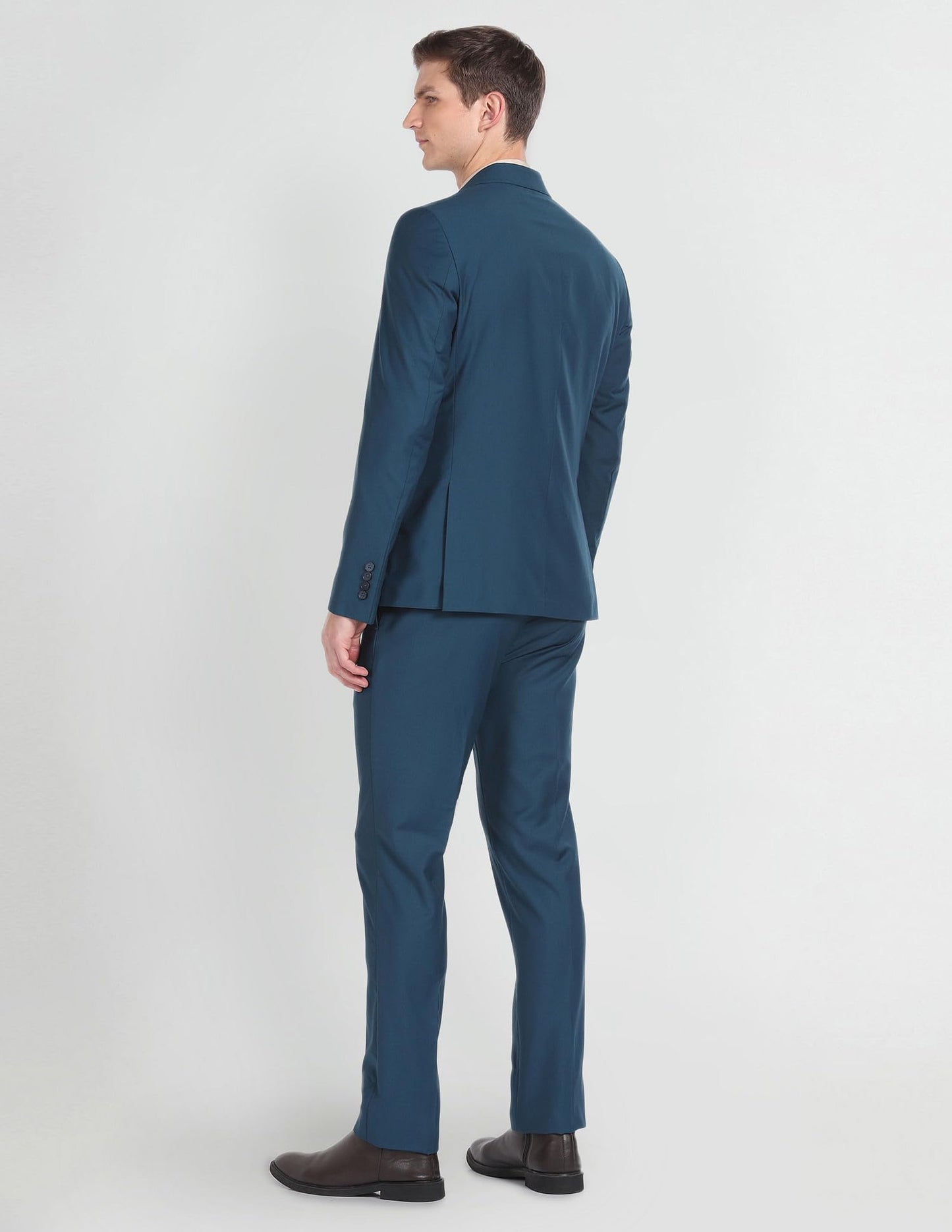 Arrow Solid Tailored Fit Three Piece Suit Teal