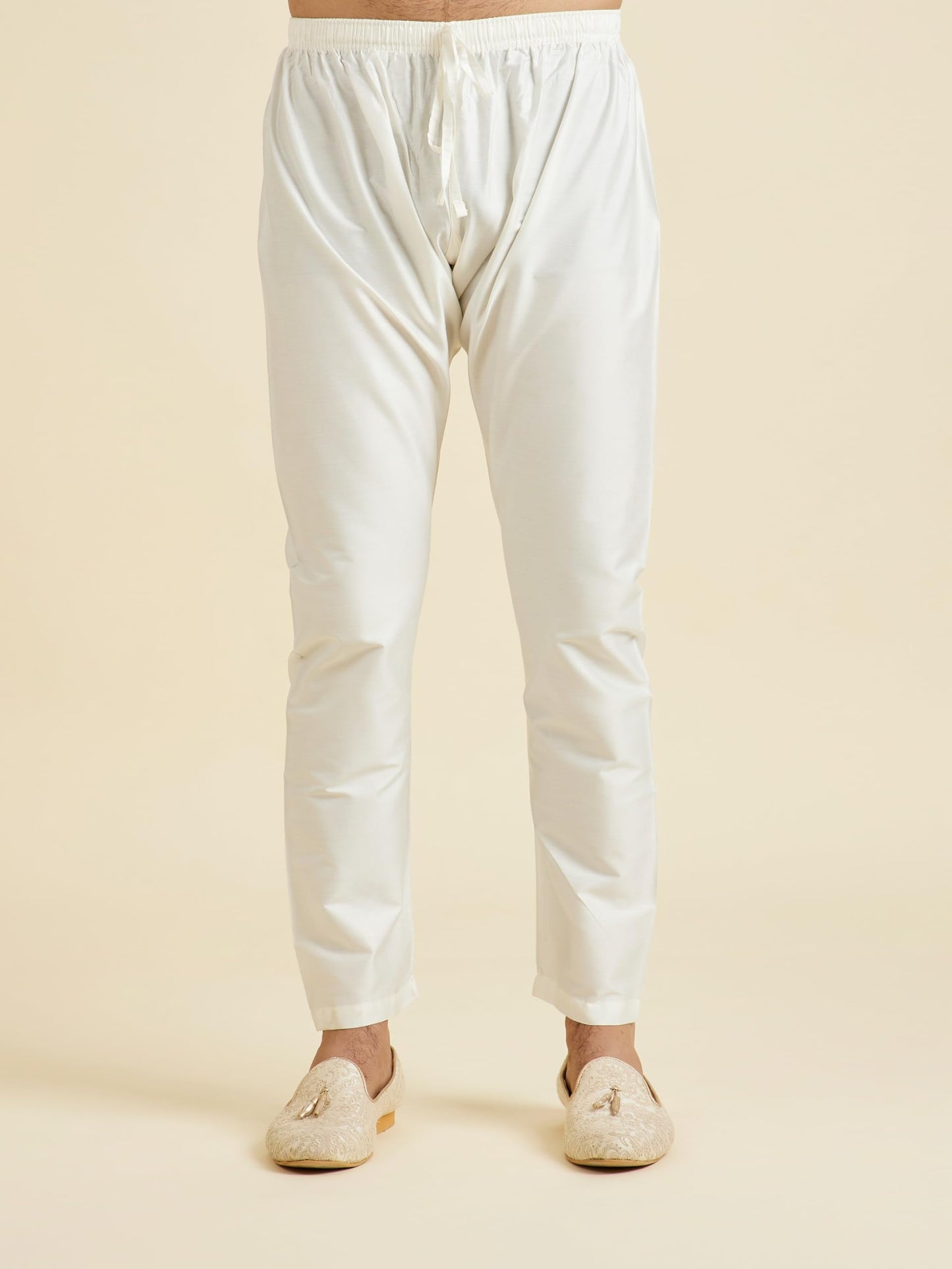 Manyavar Men's Art Silk Jacquard Embroidered Kurta Pyjama Set (Pink,L)