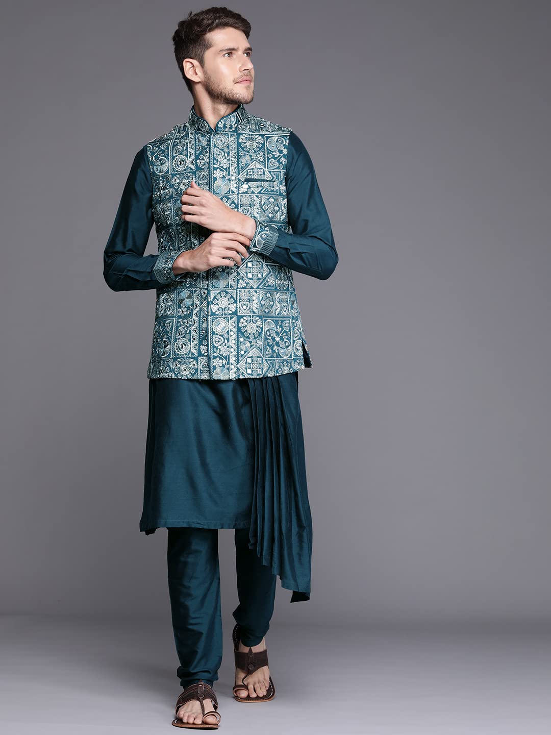 Manyavar Kurta Jacket Set for Men, Full Sleeves Mandarin Collar Ethnic Wear Jacket Set for Festival, Wedding, Party Blended Viscose (Blue, XL)