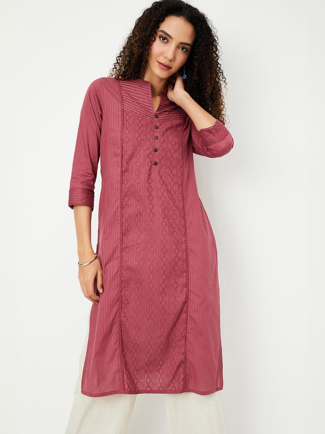 Max Women's Cotton Blend Solid Regular Kurta
