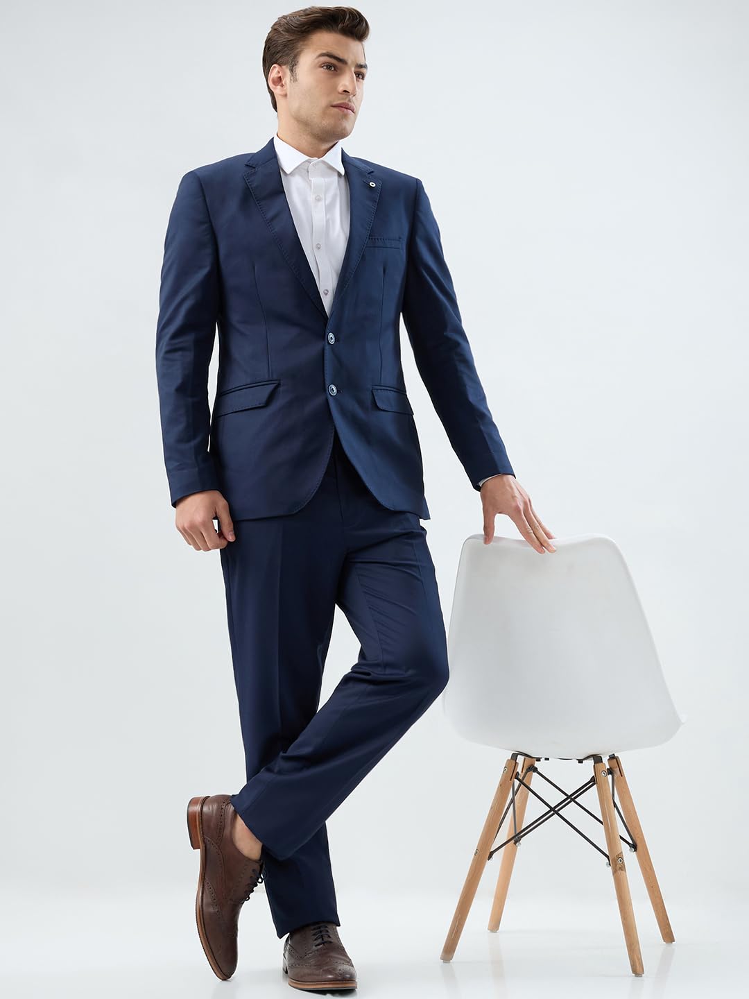 Raymond Men Contemporary Fit Solid Pattern Poly Viscose Blend Notch Lapel Flat Front Formal Suit Dark Blue