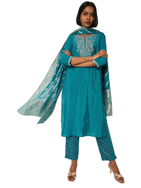 Max Women Embroidered Straight Kurta Set (Blue_L)