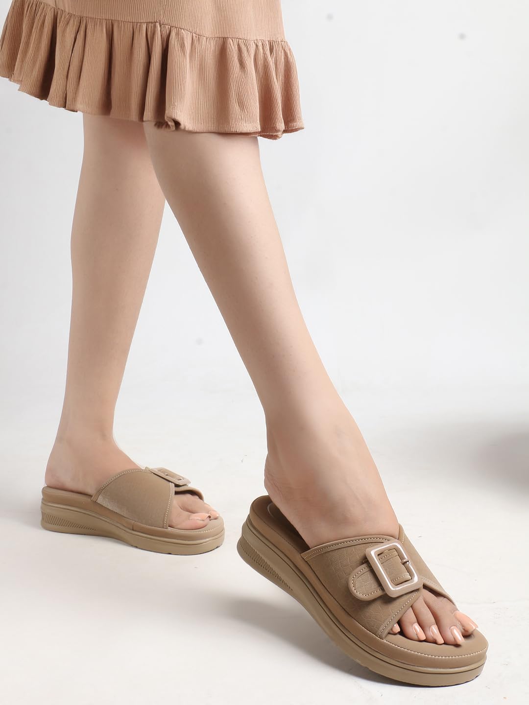 Elegant Slide Women Sandals with Bold Buckle and Soft Quilted Footbed for Everyday Comfort (Chiku, UK Footwear Size System, Adult, Women, Numeric, Medium, 9)
