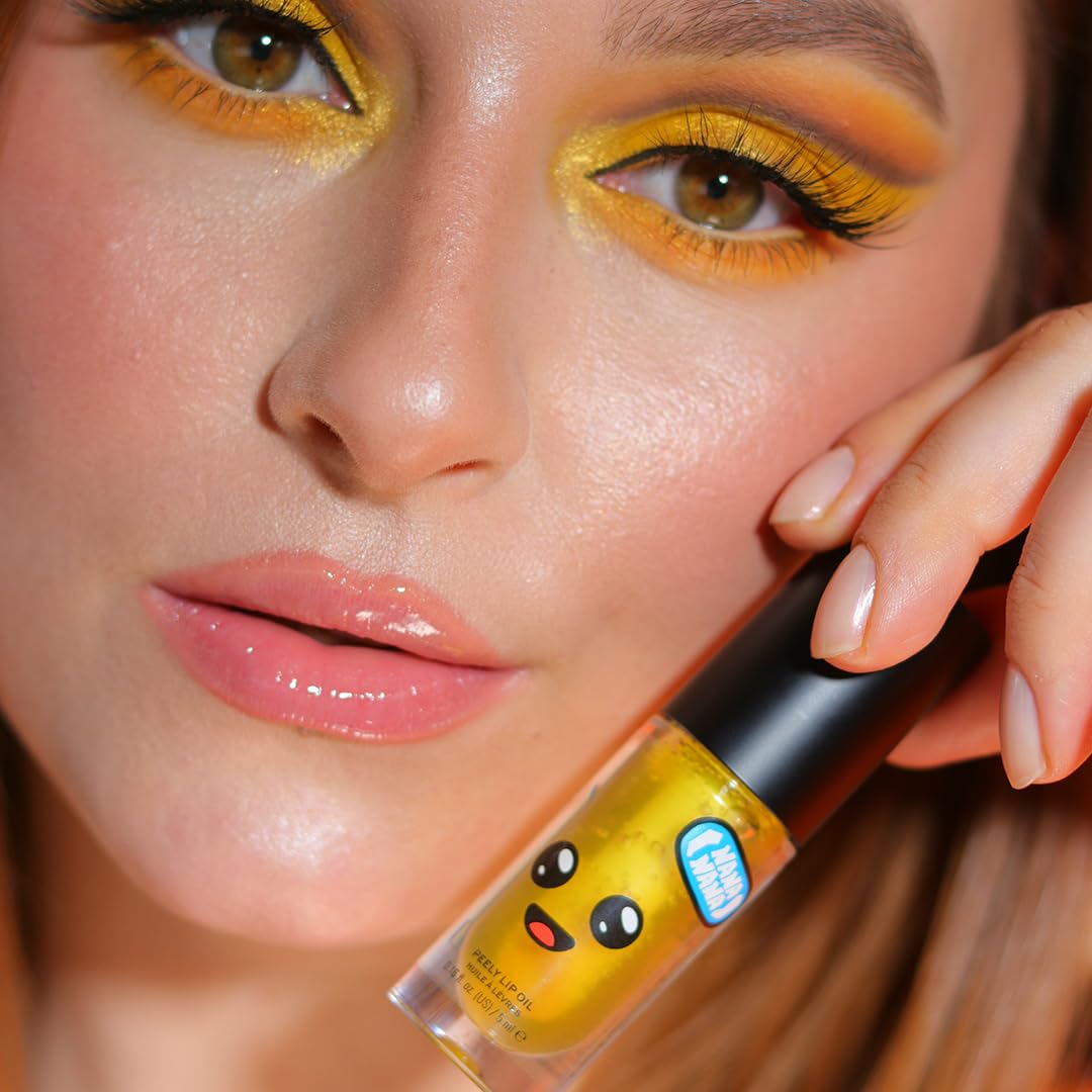 Makeup Revolution-X Fortnite- Lip oil-Peely Banana | Pucker up with Peely Lip Oil |A hydrating & non-sticky formula | A perfect everyday wear oil |Get lively looking, super sweet lips | 5ml