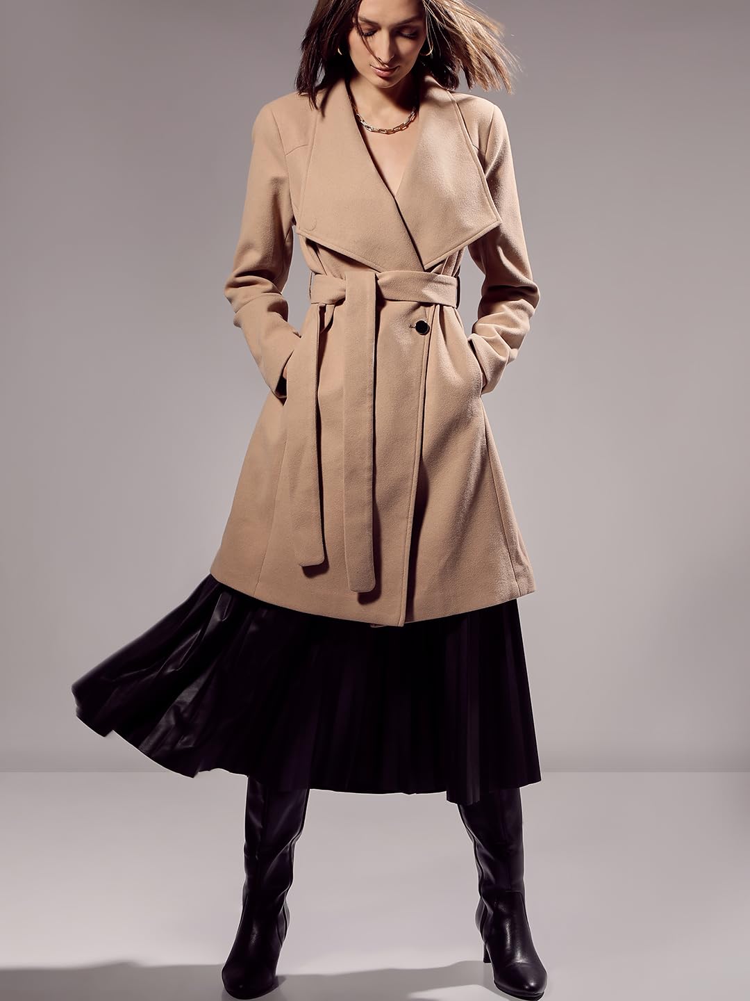 Vero Moda Women's Relaxed Fit Beige Coat